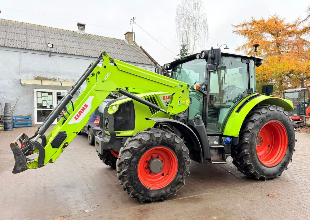 Claas Arion 420 - Traktor: das Bild 1 Claas Arion 420 - Traktor: das Bild 1