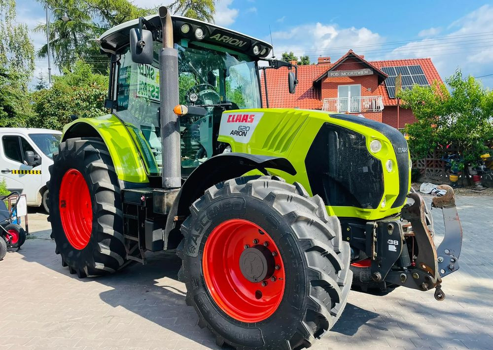 Claas Arion 620 - Traktor: das Bild 1 Claas Arion 620 - Traktor: das Bild 1