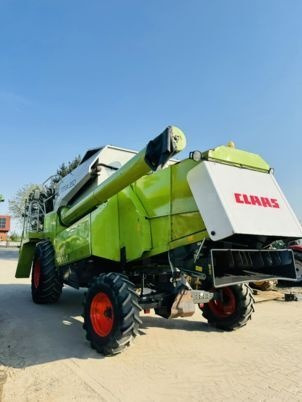 Claas MEGA 350 - Mähdrescher: das Bild 4 Claas MEGA 350 - Mähdrescher: das Bild 4