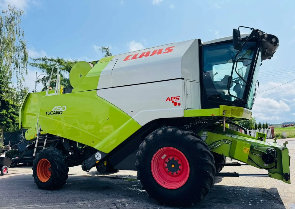 Claas Tucano 450 - Mähdrescher: das Bild 5 Claas Tucano 450 - Mähdrescher: das Bild 5