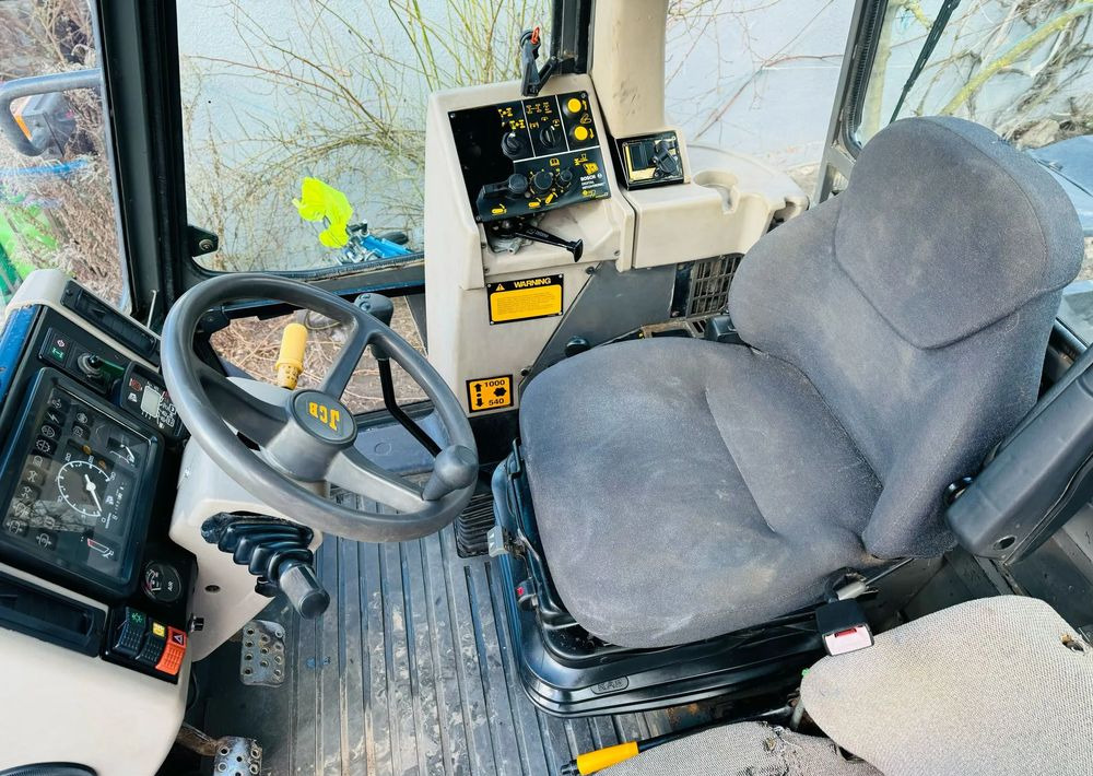 Traktor JCB FASTRAC 1135: das Bild 11
