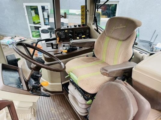 John Deere 6920 - Traktor: das Bild 3 John Deere 6920 - Traktor: das Bild 3