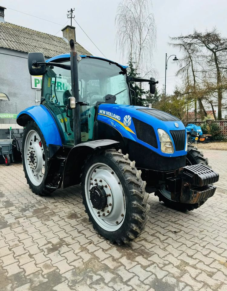 New Holland T5.115 - Traktor: das Bild 2 New Holland T5.115 - Traktor: das Bild 2