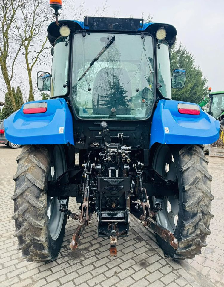 New Holland T5.115 - Traktor: das Bild 4 New Holland T5.115 - Traktor: das Bild 4