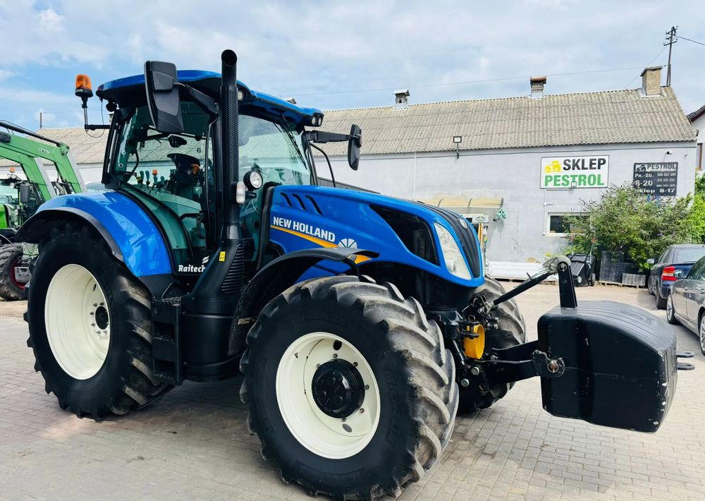 New Holland T6.155 - Traktor: das Bild 3 New Holland T6.155 - Traktor: das Bild 3