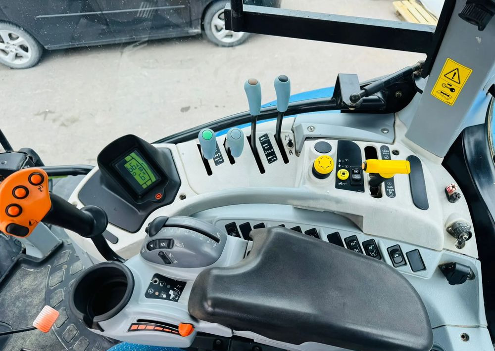 Traktor New Holland T7.210: das Bild 11