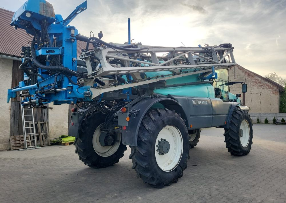 Berthoud Raptor 4240 - Pflanzenschutzspritze: das Bild 4 Berthoud Raptor 4240 - Pflanzenschutzspritze: das Bild 4