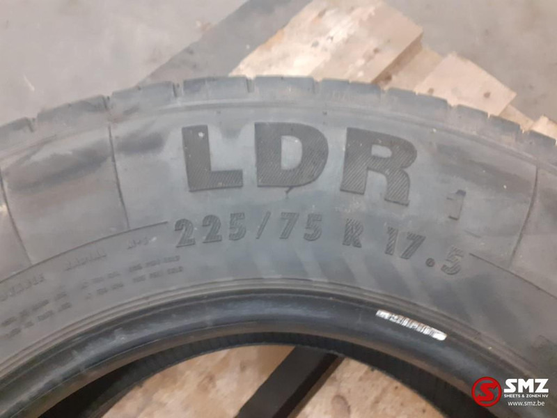 Continental Occ vrachtwagenband Continental 225/75R17.5 - Reifen für LKW: das Bild 3 Continental Occ vrachtwagenband Continental 225/75R17.5 - Reifen für LKW: das Bild 3
