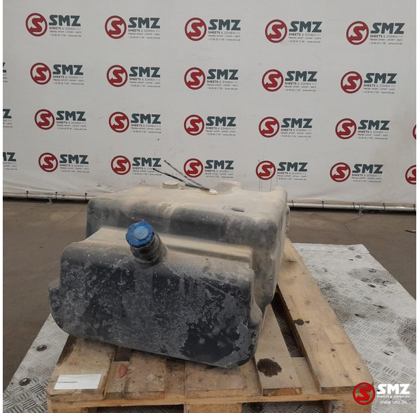 DAF Occ AdBluetank 100L DAF - Kraftstoffaufbereitung/ Kraftstoffförderung für LKW: das Bild 3 DAF Occ AdBluetank 100L DAF - Kraftstoffaufbereitung/ Kraftstoffförderung für LKW: das Bild 3