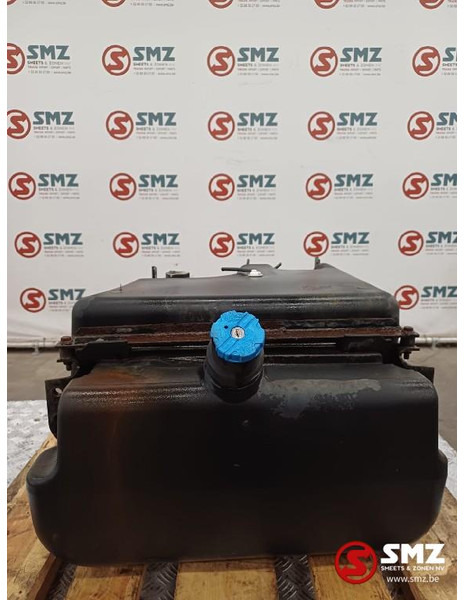 DAF Occ AdBluetank 100L Euro5 DAF - Kraftstoffaufbereitung/ Kraftstoffförderung für LKW: das Bild 3 DAF Occ AdBluetank 100L Euro5 DAF - Kraftstoffaufbereitung/ Kraftstoffförderung für LKW: das Bild 3