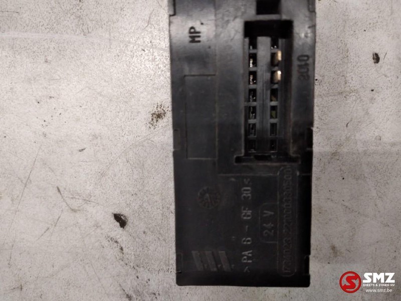 DAF Occ Bedieningspaneel standverwarming DAF - Heizung/ Lüftung für LKW: das Bild 2 DAF Occ Bedieningspaneel standverwarming DAF - Heizung/ Lüftung für LKW: das Bild 2