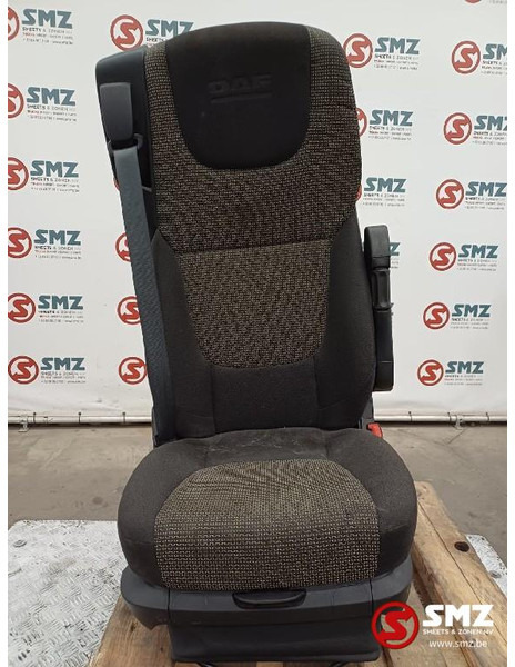 DAF Occ bijrijdersstoel DAF - Fahrerhaus und Interieur für LKW: das Bild 1 DAF Occ bijrijdersstoel DAF - Fahrerhaus und Interieur für LKW: das Bild 1