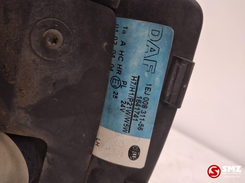 DAF Occ koplamp rechts DAF XF95 1641741 - Hauptscheinwerfer für LKW: das Bild 4 DAF Occ koplamp rechts DAF XF95 1641741 - Hauptscheinwerfer für LKW: das Bild 4