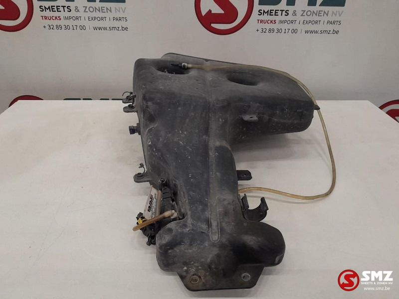 DAF Occ ruitensproeiervloeistofreservoir DAF - Fenster und Teile für LKW: das Bild 3 DAF Occ ruitensproeiervloeistofreservoir DAF - Fenster und Teile für LKW: das Bild 3