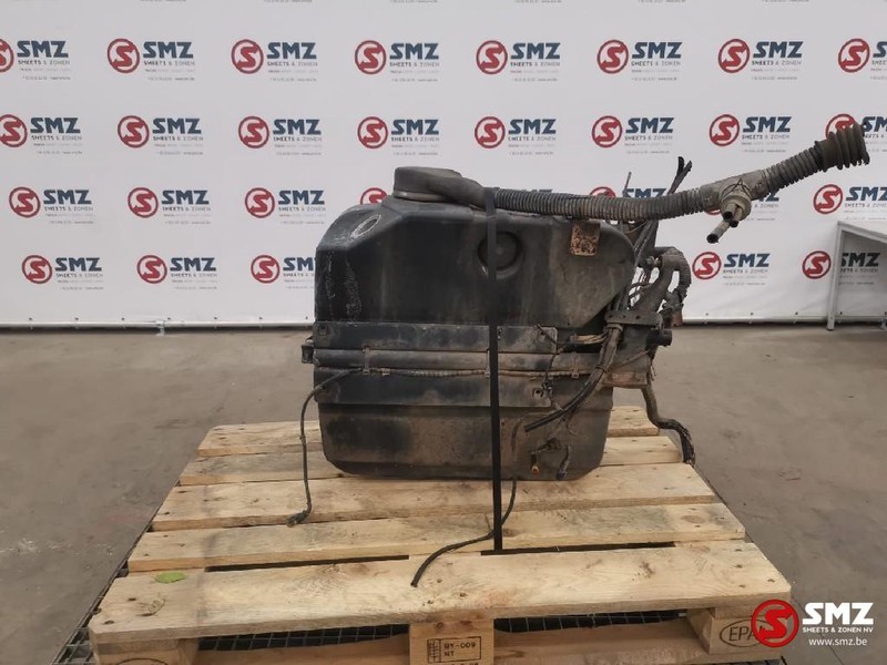 Iveco Occ AdBlue tank 62L Iveco - AdBlue Tank für LKW: das Bild 3 Iveco Occ AdBlue tank 62L Iveco - AdBlue Tank für LKW: das Bild 3