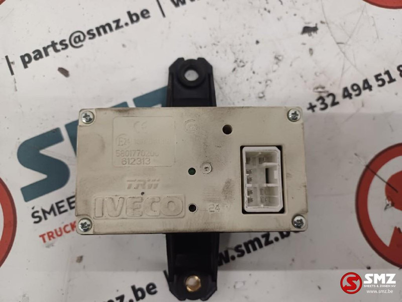Iveco Occ ECU centrale vergrendeling Iveco - Steuergerät für LKW: das Bild 2 Iveco Occ ECU centrale vergrendeling Iveco - Steuergerät für LKW: das Bild 2