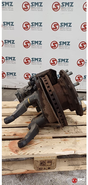 Iveco Occ wielnaaf + remklauw rechts meeloopas Iveco - Lenkung für LKW: das Bild 1 Iveco Occ wielnaaf + remklauw rechts meeloopas Iveco - Lenkung für LKW: das Bild 1