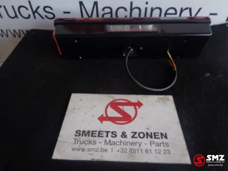 Mercedes-Benz Achterlicht mercedes met nr plaat verlichting - Heckleuchte für LKW: das Bild 3 Mercedes-Benz Achterlicht mercedes met nr plaat verlichting - Heckleuchte für LKW: das Bild 3