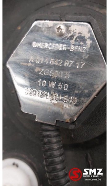 Mercedes-Benz Occ AdBlue tank 95L met pomp - AdBlue Tank für LKW: das Bild 5 Mercedes-Benz Occ AdBlue tank 95L met pomp - AdBlue Tank für LKW: das Bild 5