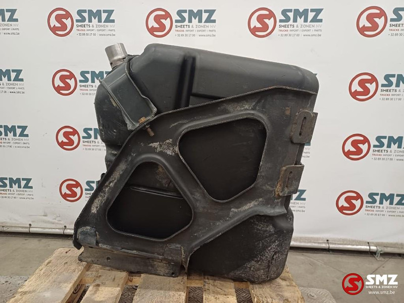Mercedes-Benz Occ AdBlue tank Mercedes - Kraftstoffaufbereitung/ Kraftstoffförderung für LKW: das Bild 4 Mercedes-Benz Occ AdBlue tank Mercedes - Kraftstoffaufbereitung/ Kraftstoffförderung für LKW: das Bild 4
