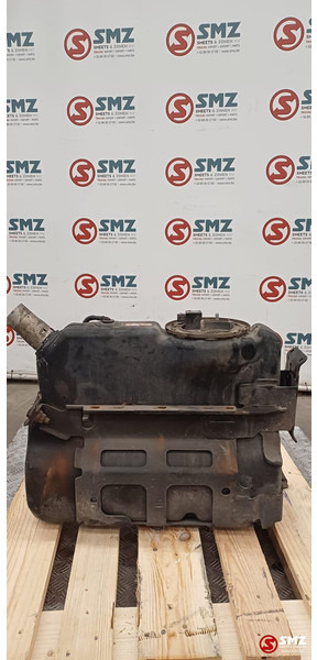 Mercedes-Benz Occ AdBluetank 25L + AdBlueniveausensor Mercedes - Kraftstoffaufbereitung/ Kraftstoffförderung für LKW: das Bild 1 Mercedes-Benz Occ AdBluetank 25L + AdBlueniveausensor Mercedes - Kraftstoffaufbereitung/ Kraftstoffförderung für LKW: das Bild 1