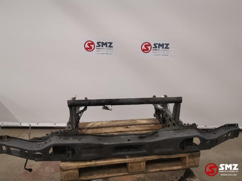 Mercedes-Benz Occ Bumperbalk vooraan met steunen Atego 1828 - Stoßstange für LKW: das Bild 1 Mercedes-Benz Occ Bumperbalk vooraan met steunen Atego 1828 - Stoßstange für LKW: das Bild 1