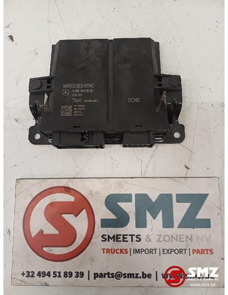Mercedes-Benz Occ ECU linkerdeur besturingseenheid Mercedes - Steuergerät für LKW: das Bild 1 Mercedes-Benz Occ ECU linkerdeur besturingseenheid Mercedes - Steuergerät für LKW: das Bild 1