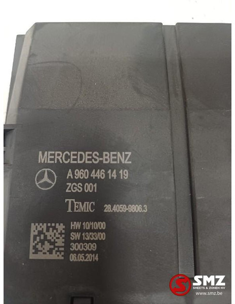 Mercedes-Benz Occ ECU rechterdeur besturingseenheid Mercedes - Steuergerät für LKW: das Bild 3 Mercedes-Benz Occ ECU rechterdeur besturingseenheid Mercedes - Steuergerät für LKW: das Bild 3