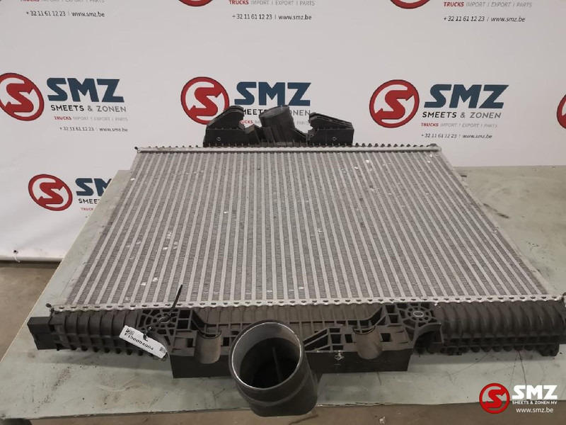 Mercedes-Benz Occ Intercooler Mercedes Axor - Interkühler für LKW: das Bild 1 Mercedes-Benz Occ Intercooler Mercedes Axor - Interkühler für LKW: das Bild 1