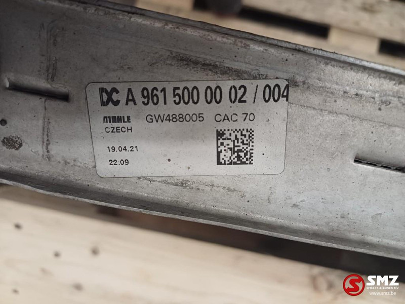 Mercedes-Benz Occ intercooler Mercedes - Interkühler für LKW: das Bild 3 Mercedes-Benz Occ intercooler Mercedes - Interkühler für LKW: das Bild 3
