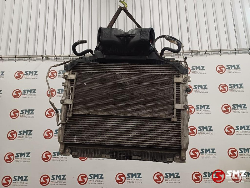 Mercedes-Benz Occ radiator + intercooler + condenser Mercedes - Kühler für LKW: das Bild 2 Mercedes-Benz Occ radiator + intercooler + condenser Mercedes - Kühler für LKW: das Bild 2