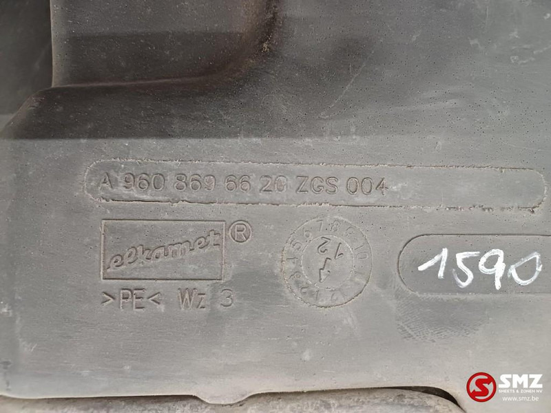 Mercedes-Benz Occ ruitenvloeistofreservoir Mercedes - Fenster und Teile für LKW: das Bild 5 Mercedes-Benz Occ ruitenvloeistofreservoir Mercedes - Fenster und Teile für LKW: das Bild 5