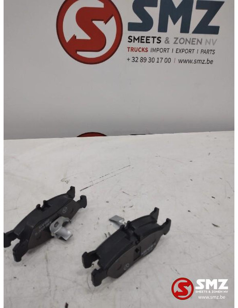 Mercedes-Benz Set remblokken mercedes sprinter w903 a0044202720 - Bremsklötze für LKW: das Bild 1 Mercedes-Benz Set remblokken mercedes sprinter w903 a0044202720 - Bremsklötze für LKW: das Bild 1