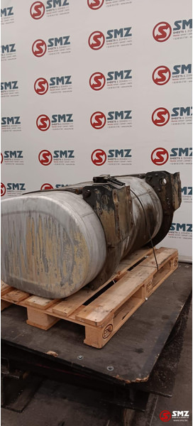 Renault Occ brandstoftank 415L + steunen Renault - Kraftstofftank für LKW: das Bild 2 Renault Occ brandstoftank 415L + steunen Renault - Kraftstofftank für LKW: das Bild 2