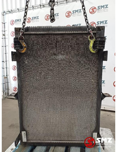 Renault Occ radiator Renault - Kühler für LKW: das Bild 2 Renault Occ radiator Renault - Kühler für LKW: das Bild 2