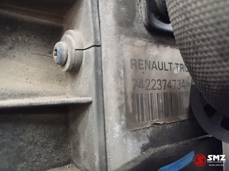 Renault Occ radiator + intercooler Renault - Kühler für LKW: das Bild 3 Renault Occ radiator + intercooler Renault - Kühler für LKW: das Bild 3