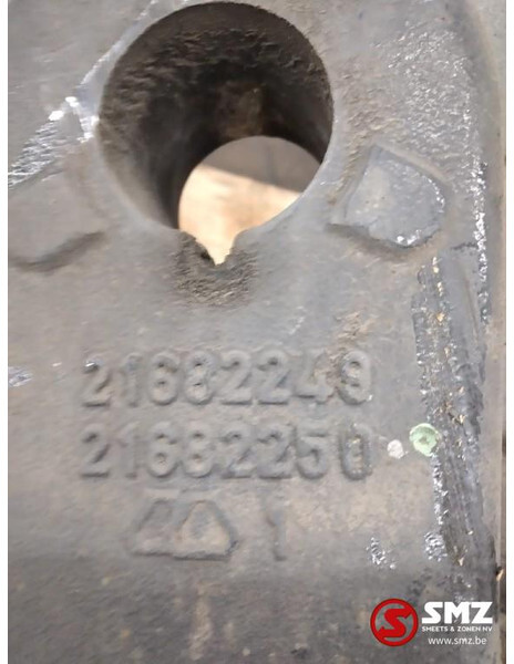 Renault Occ set veersteunen + armen Renault T 21682249 216 - Lenkung für LKW: das Bild 3 Renault Occ set veersteunen + armen Renault T 21682249 216 - Lenkung für LKW: das Bild 3