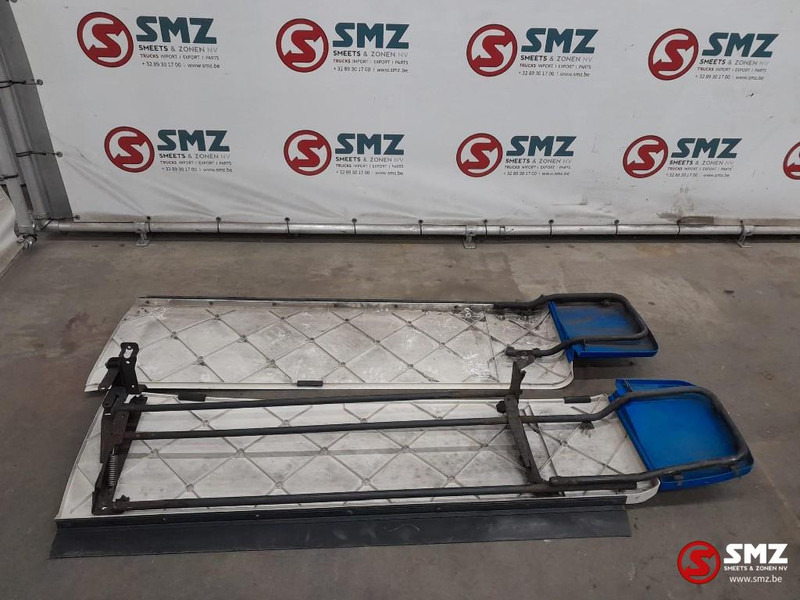 Scania Occ set cabinespoilers links + rechts Scania - Aeropack/ Spoiler für LKW: das Bild 3 Scania Occ set cabinespoilers links + rechts Scania - Aeropack/ Spoiler für LKW: das Bild 3