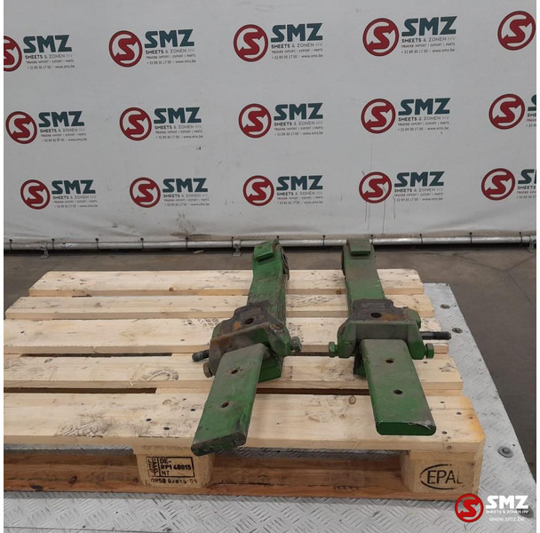 Scania Occ set van 2 bladveren stuuras / meeloopas Scania - Blattfederung für LKW: das Bild 3 Scania Occ set van 2 bladveren stuuras / meeloopas Scania - Blattfederung für LKW: das Bild 3