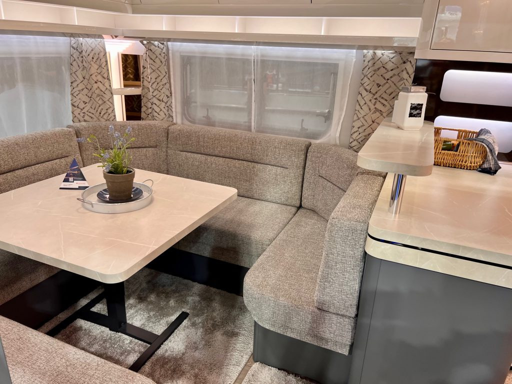 Wohnwagen EXCELLENT 560 CFe: das Bild 6 Wohnwagen EXCELLENT 560 CFe: das Bild 6