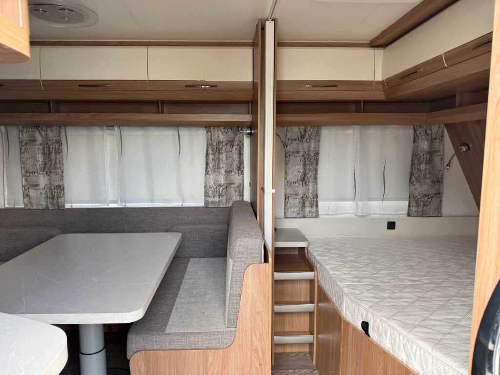 Hobby 545 KMF DE LUXE 2021 - Wohnwagen: das Bild 5 Hobby 545 KMF DE LUXE 2021 - Wohnwagen: das Bild 5