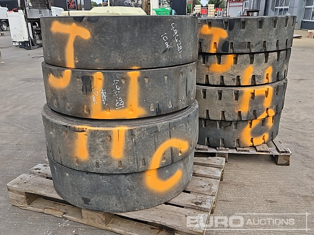 10.00-20 (8 of), 11.00-20 Tyre (2 of) - Reifen: das Bild 2 10.00-20 (8 of), 11.00-20 Tyre (2 of) - Reifen: das Bild 2