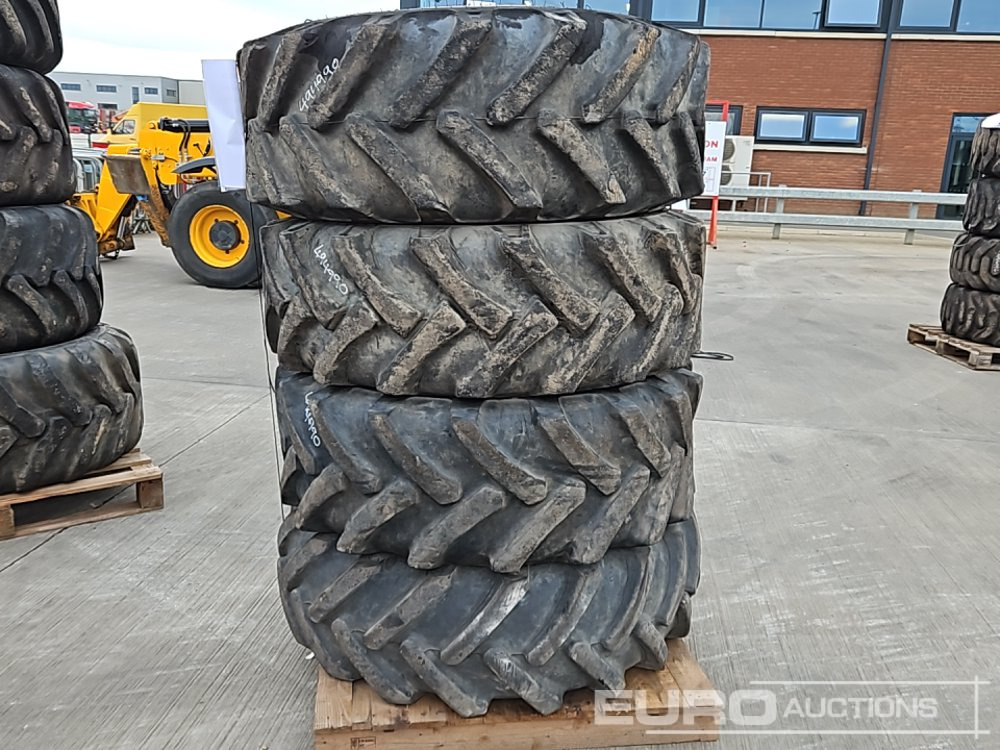 15.5/80-24 Tyre (4 of) - Reifen: das Bild 1 15.5/80-24 Tyre (4 of) - Reifen: das Bild 1