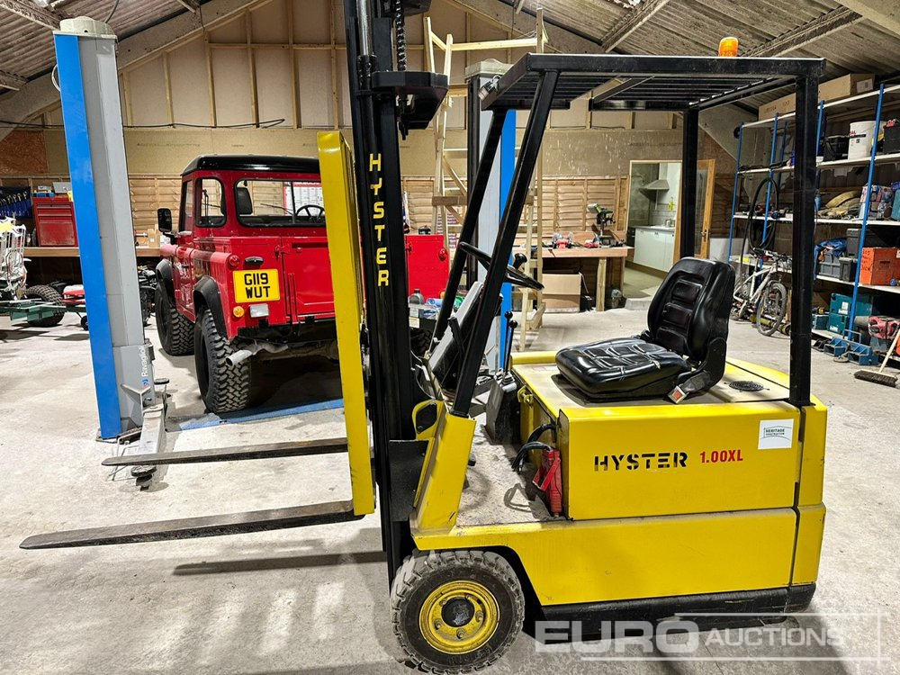 1991 Hyster 1 Ton Electric Fork Lift, Charger - Baugeräte: das Bild 1 1991 Hyster 1 Ton Electric Fork Lift, Charger - Baugeräte: das Bild 1