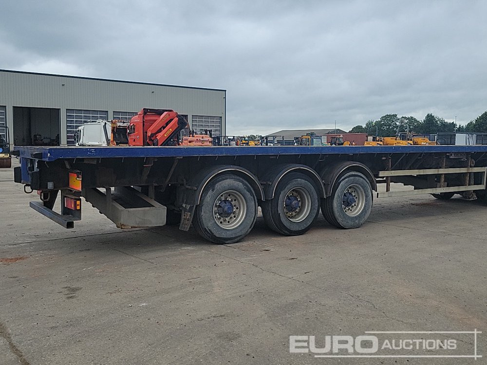 2007 SDC Trailer Tri Axle Extendable Flatbed Trailer, Twist Locks, Rear Steer - Pritschenauflieger/ Plattformauflieger: das Bild 5 2007 SDC Trailer Tri Axle Extendable Flatbed Trailer, Twist Locks, Rear Steer - Pritschenauflieger/ Plattformauflieger: das Bild 5