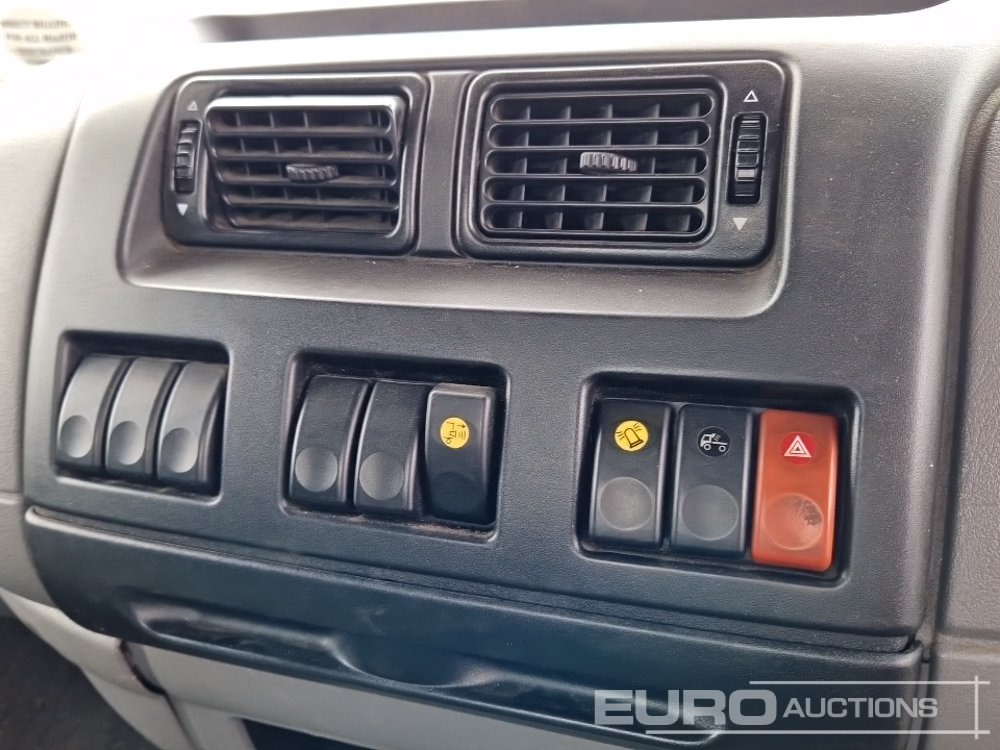 Pritsche LKW Für die Beförderung von schwere Technik 2008 DAF LF55-220: das Bild 31