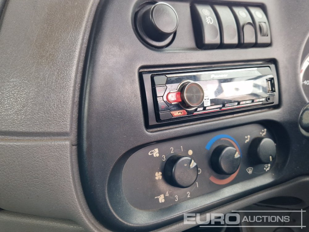 Pritsche LKW Für die Beförderung von schwere Technik 2008 DAF LF55-220: das Bild 30