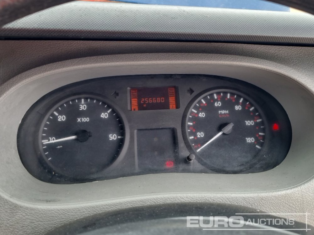 Koffer Transporter 2008 Nissan Interstar: das Bild 35