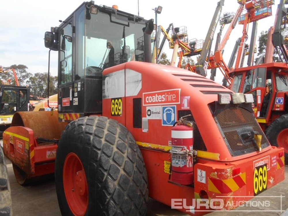 2011 CAT CS533XT Single Drum Vibrating Roller, A/C - Walzen: das Bild 2 2011 CAT CS533XT Single Drum Vibrating Roller, A/C - Walzen: das Bild 2