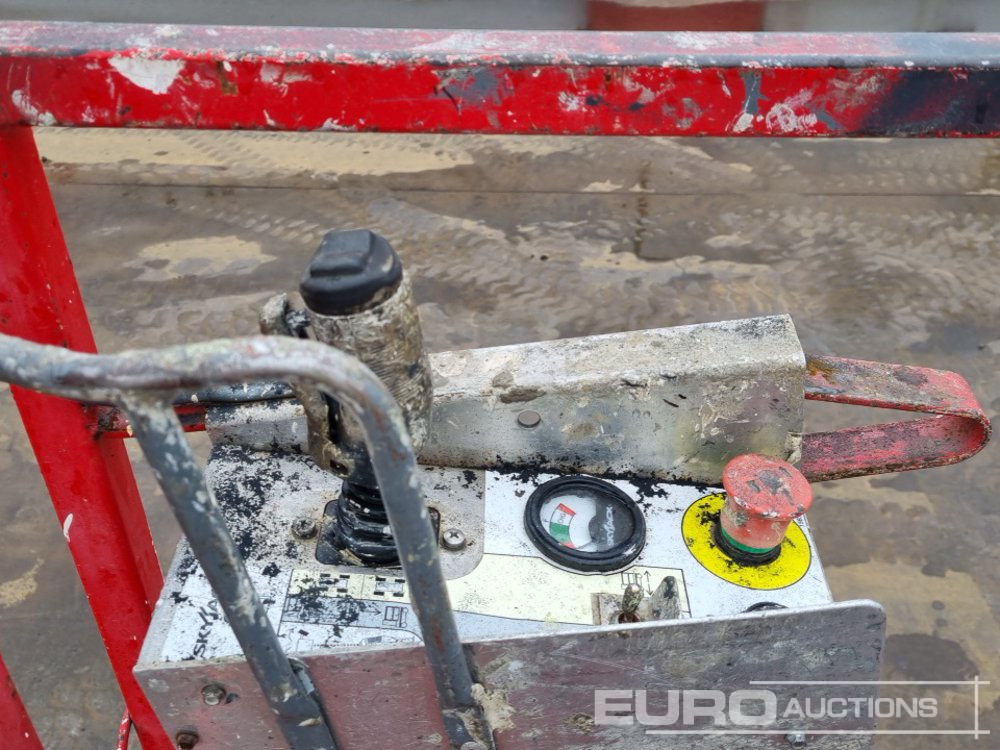 Arbeitsbühne 2011 SkyJack SJ12
SJ16: das Bild 14